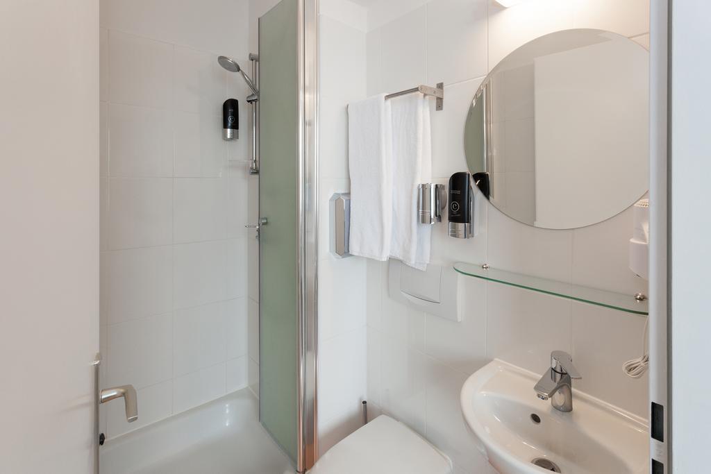 Hotel West Hambourg Extérieur photo